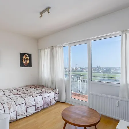 Apartment Lecomte - The Shoreline Pearl 82 *